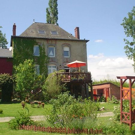 La Chaussee D'Olivet En Mayenne מראה חיצוני תמונה